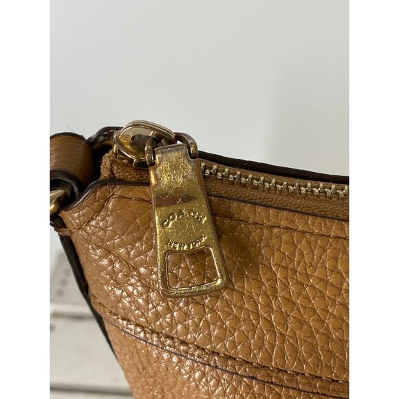 COACH F76668 SMAL TAN BROWN PEBBLED LEATHER CROSSBODY BAG - Picture 2 of 16